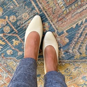 PERFECT white glove heels - vintage Liz Claiborne made in Spain
